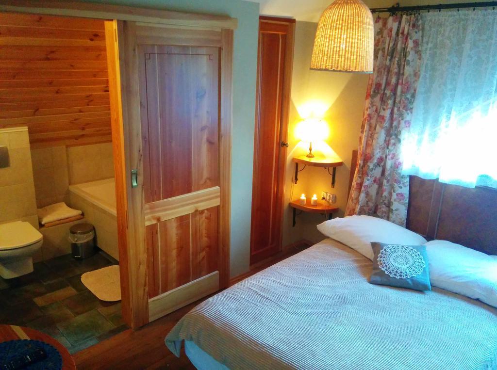 Dom Na Rozcesciu Bed & Breakfast Koniaków Стая снимка
